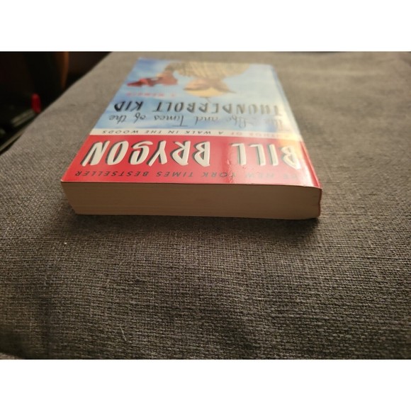 The Life and Times of the Thunderbolt Kid: A Memoir by Bryson, Bill - Picture 6 of 7